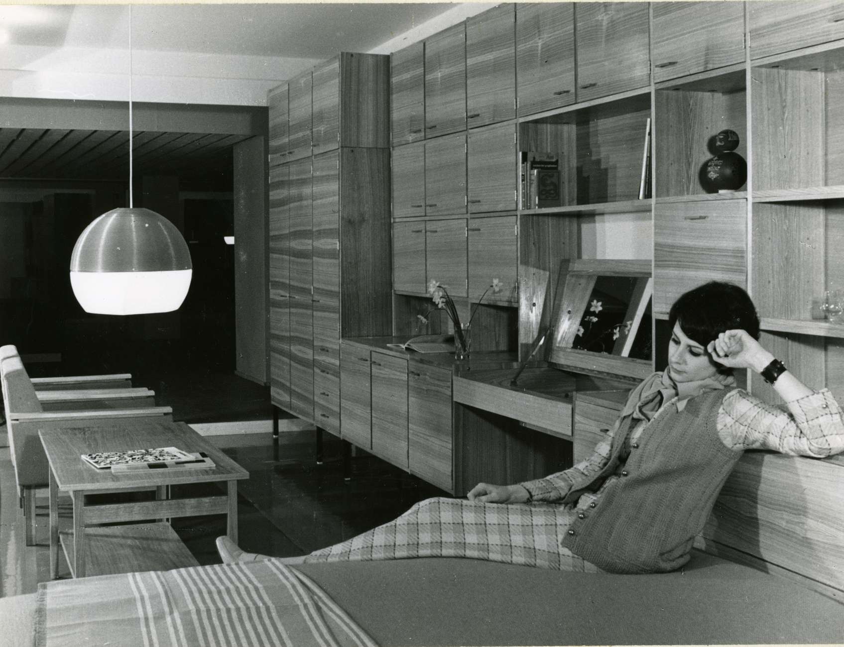 kokkupandav_moobel_1970._aastatest_kujundaja_udo_umberg._foto_etdm.jpg